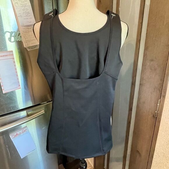 NWT 2 Body shape wear - Picture 2 of 10
